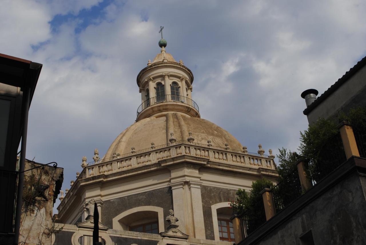 B&B Palazzo Sant'Alfano 卡塔尼亚 外观 照片