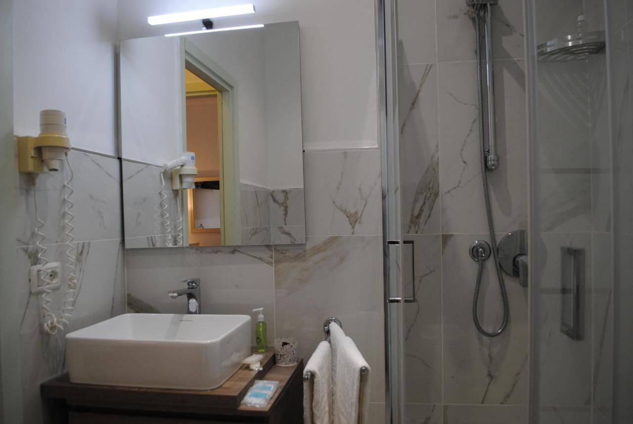 B&B Palazzo Sant'Alfano 卡塔尼亚 外观 照片